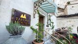 Tafoni Cave Hotel Exterior
