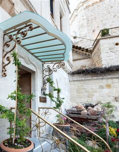 Tafoni Cave Hotel