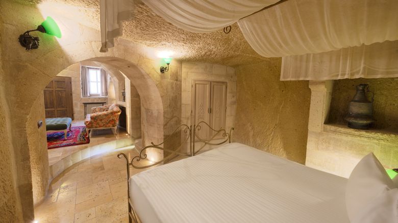 <b>Tafoni Cave Hotel Suite</b>. Images powered by <a href="https://www.leonardoworldwide.com/" title="Leonardo Worldwide" target="_blank">Leonardo</a>.