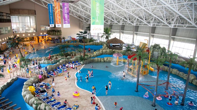 <b>Holiday Inn Suites Alpensia Pyeongchang Pool</b>. Images powered by <a href="https://www.leonardoworldwide.com/" title="Leonardo Worldwide" target="_blank">Leonardo</a>.