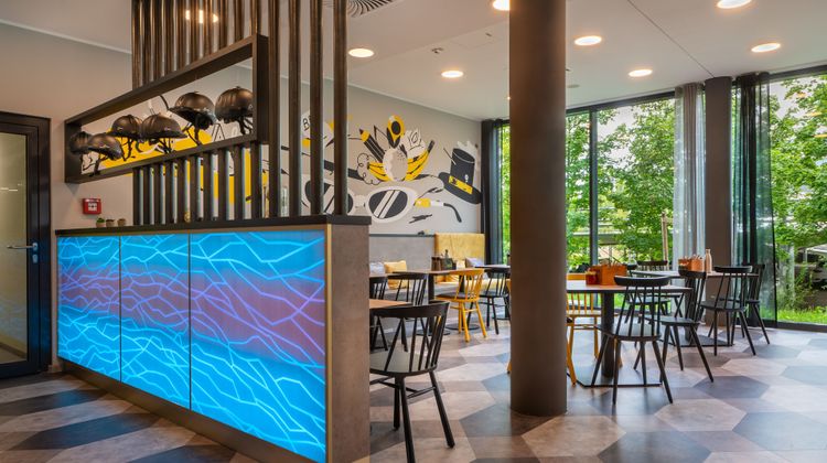Holiday Inn the niu Fury Restaurant