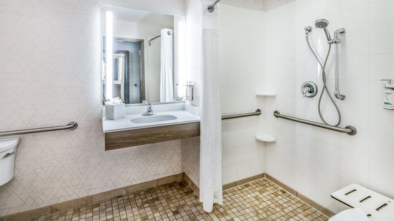 <b>Holiday Inn Express & Suites Suite</b>. Images powered by <a href="https://www.leonardoworldwide.com/" title="Leonardo Worldwide" target="_blank">Leonardo</a>.