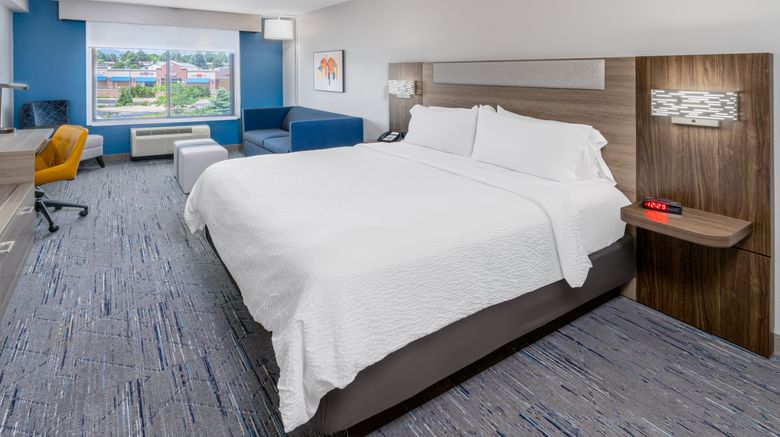 <b>Holiday Inn Express & Suites Suite</b>. Images powered by <a href="https://www.leonardoworldwide.com/" title="Leonardo Worldwide" target="_blank">Leonardo</a>.
