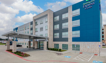 Holiday Inn Express & Stes Dallas North