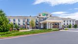 Holiday Inn Express & Suites Exterior