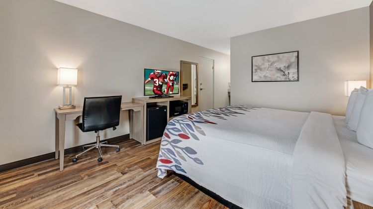Red Roof Inn & Suites Wilkesboro Room