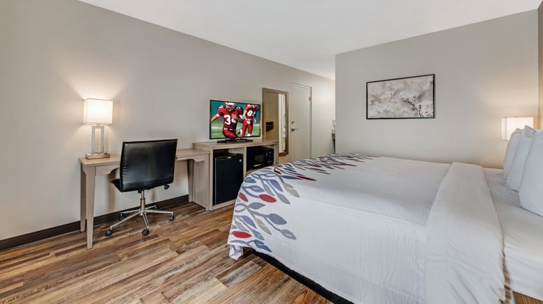<b>Red Roof Inn & Suites Wilkesboro Room</b>. Images powered by <a href="https://www.leonardoworldwide.com/" title="Leonardo Worldwide" target="_blank">Leonardo</a>.