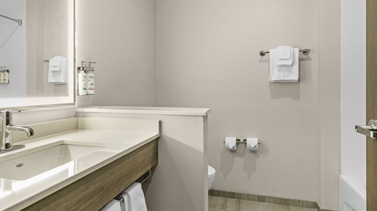 Holiday Inn Express/Stes Sarasota South Room