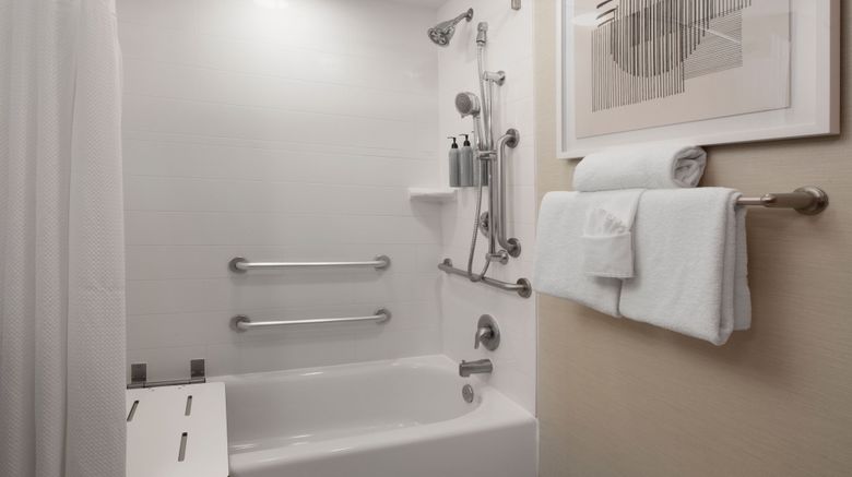 <b>Courtyard By Marriott Galveston Island Room</b>. Images powered by <a href="https://www.leonardoworldwide.com/" title="Leonardo Worldwide" target="_blank">Leonardo</a>.