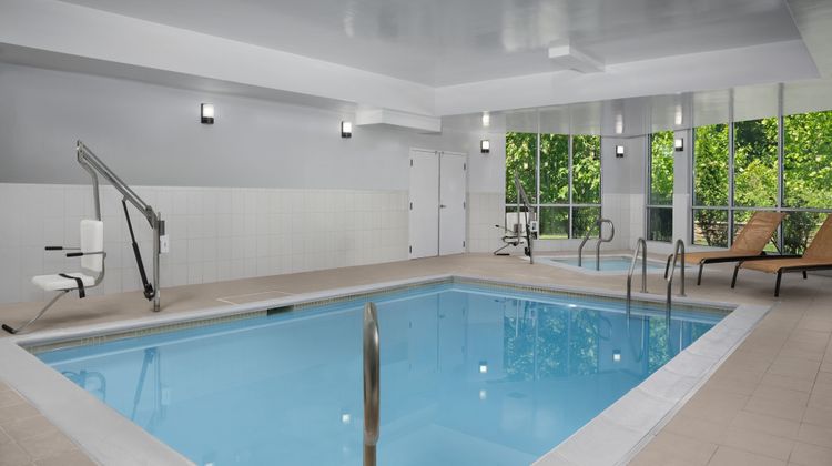 Courtyard Marriott Bensalem Pool