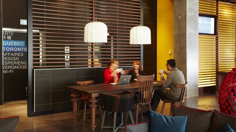 Alt Hotel Winnipeg Lobby