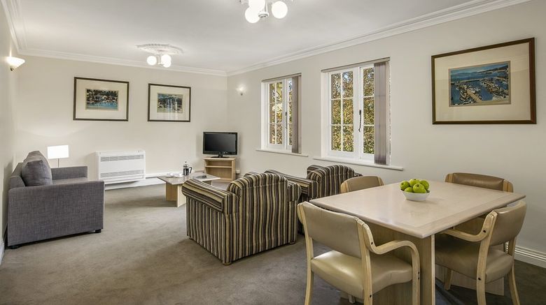 <b>Quest Trinity House Room</b>. Images powered by <a href="https://www.leonardoworldwide.com/" title="Leonardo Worldwide" target="_blank">Leonardo</a>.
