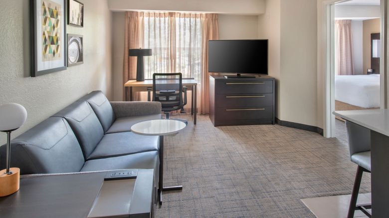 <b>Residence Inn Hartford Manchester Room</b>. Images powered by <a href="https://www.leonardoworldwide.com/" title="Leonardo Worldwide" target="_blank">Leonardo</a>.