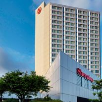 Sheraton Vancouver Guildford Hotel