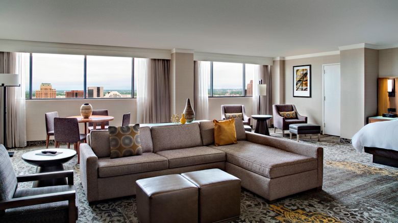 <b>San Antonio Marriott Riverwalk Suite</b>. Images powered by <a href="https://www.leonardoworldwide.com/" title="Leonardo Worldwide" target="_blank">Leonardo</a>.