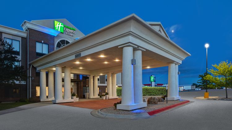 Holiday Inn Express Buffalo Exterior