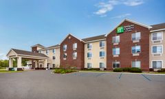 Holiday Inn Express & Suites Traverse
