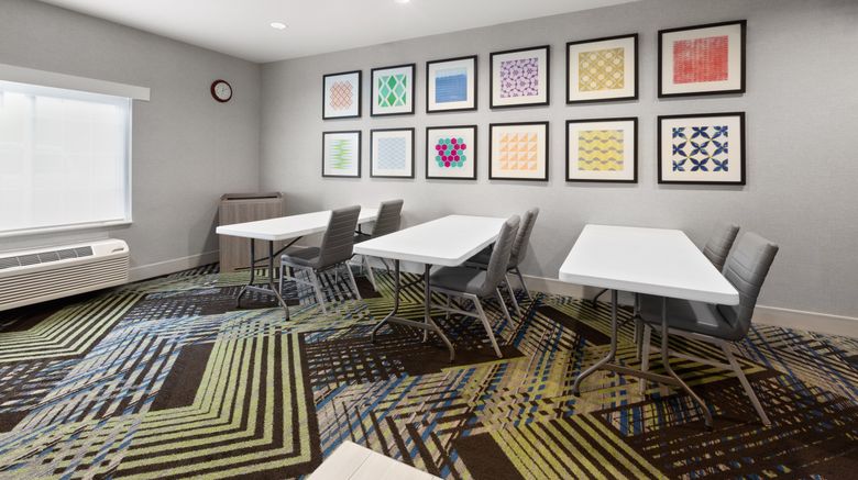 <b>Holiday Inn Express & Suites Traverse Meeting</b>. Images powered by <a href="https://www.leonardoworldwide.com/" title="Leonardo Worldwide" target="_blank">Leonardo</a>.