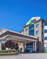 Holiday Inn Express & Suites KCI Airport