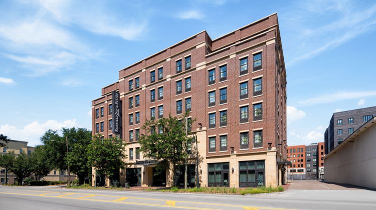 Fairfield Inn & Suites Downtown Exterior