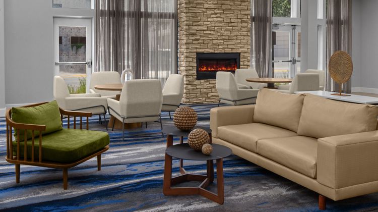 Fairfield Inn & Suites Downtown Lobby