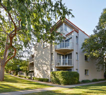 Pinnacle Apartments Exterior