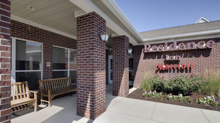Residence Inn Indianapolis Airport Exterior