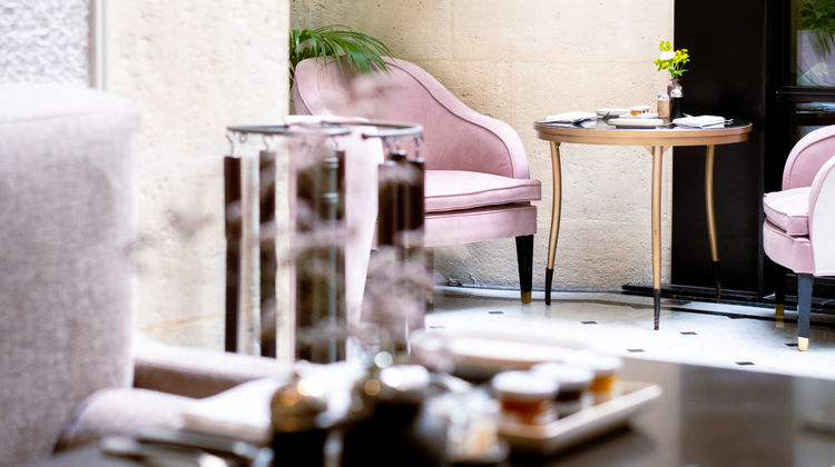 Le Narcisse Blanc & Spa Restaurant