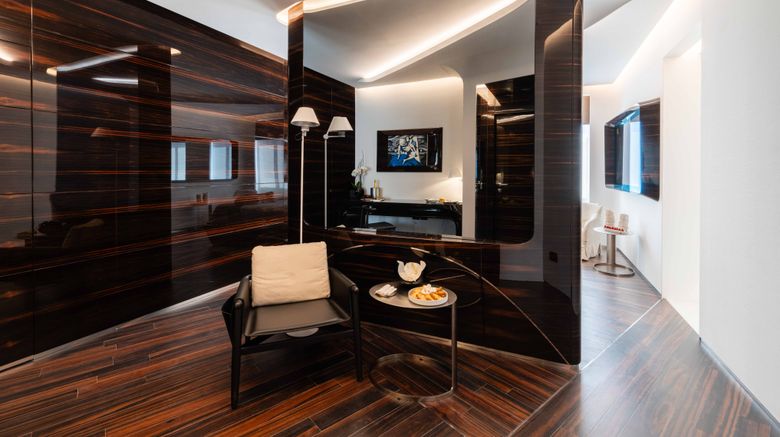 <b>Romeo Roma Hotel Suite</b>. Images powered by <a href="https://www.leonardoworldwide.com/" title="Leonardo Worldwide" target="_blank">Leonardo</a>.