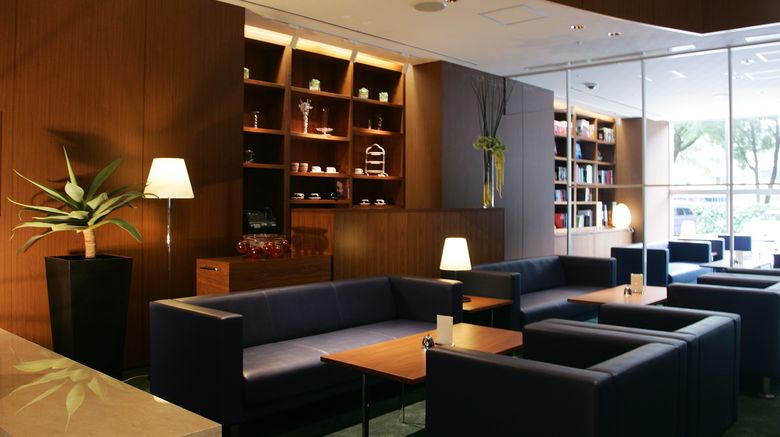 <b>Oriental Hotel Hiroshima Lobby</b>. Images powered by <a href="https://www.leonardoworldwide.com/" title="Leonardo Worldwide" target="_blank">Leonardo</a>.