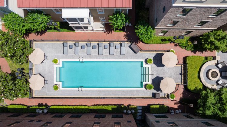 Residence Inn Savannah Downtown Pool