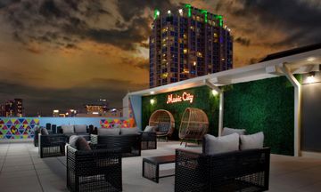 Aloft Nashville West End
