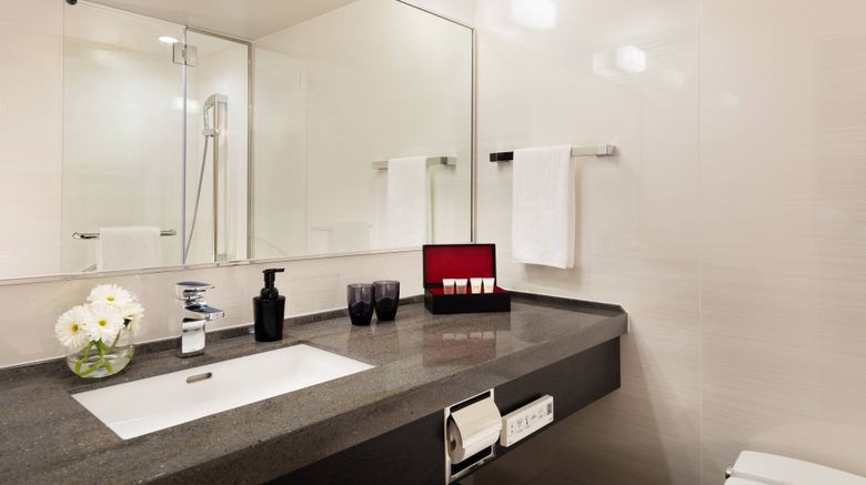 <b>Courtyard by Marriott Shin-Osaka Station Room</b>. Images powered by <a href="https://www.leonardoworldwide.com/" title="Leonardo Worldwide" target="_blank">Leonardo</a>.