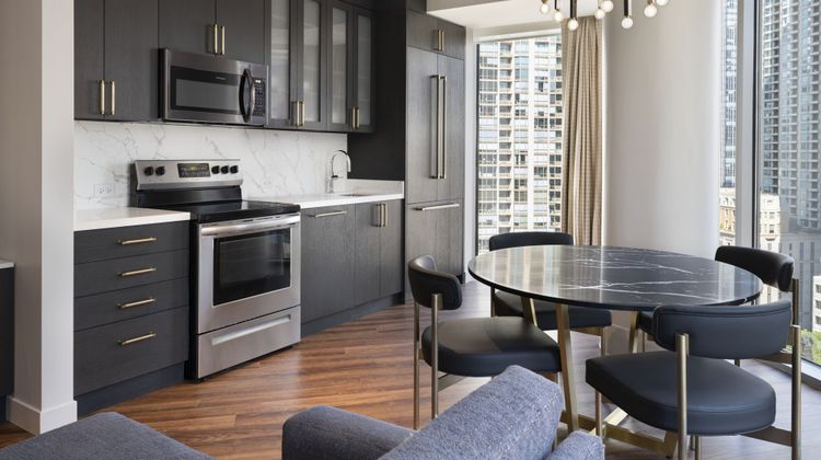 Residence Inn Downtown Magnificent Mile Room