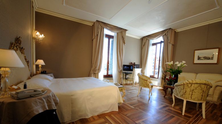 <b>Ca' Sagredo Hotel Suite</b>. Images powered by <a href="https://www.leonardoworldwide.com/" title="Leonardo Worldwide" target="_blank">Leonardo</a>.