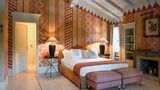Elizabeth Country House Suite