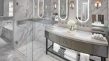 <b>Mandarin Oriental Hyde Park, London Room</b>. Images powered by <a href="https://www.leonardoworldwide.com/" title="Leonardo Worldwide" target="_blank">Leonardo</a>.