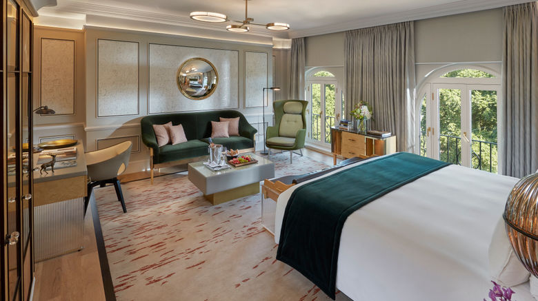 <b>Mandarin Oriental Hyde Park, London Suite</b>. Images powered by <a href="https://www.leonardoworldwide.com/" title="Leonardo Worldwide" target="_blank">Leonardo</a>.