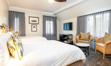 ANEW Hotel Hilton