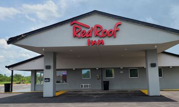 Red Roof Inn Byron