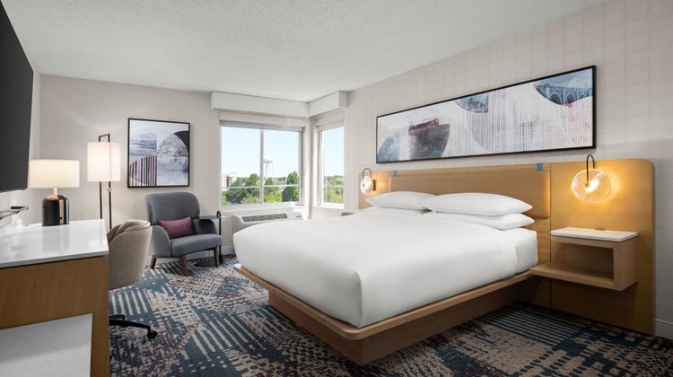 Delta Hotels Colonial Heights Room