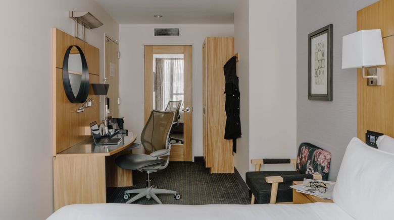 <b>Club Quarters, World Trade Center Suite</b>. Images powered by <a href="https://www.leonardoworldwide.com/" title="Leonardo Worldwide" target="_blank">Leonardo</a>.