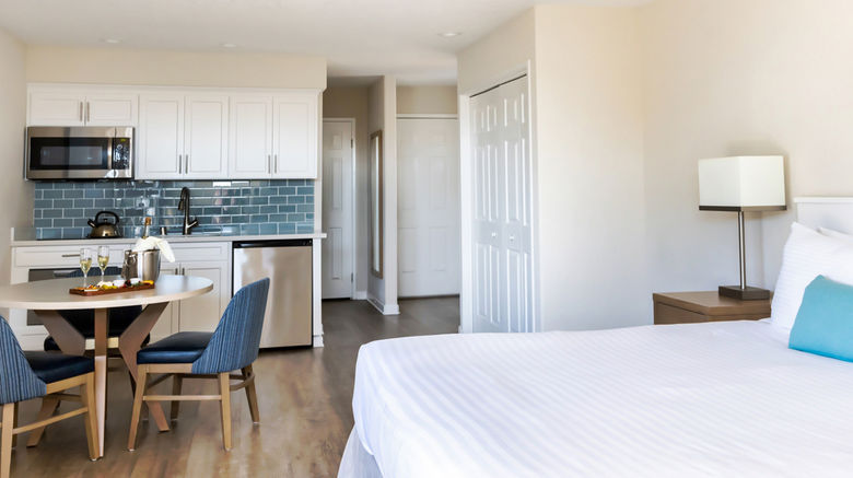 <b>Seascape Resort Monterey Bay Room</b>. Images powered by <a href="https://www.leonardoworldwide.com/" title="Leonardo Worldwide" target="_blank">Leonardo</a>.