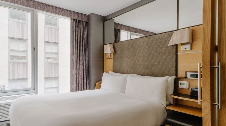 The Jewel Hotel Suite