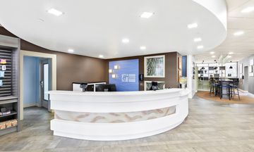 Holiday Inn Express Atlanta NW Galleria