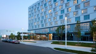 Courtyard Montreal Laval