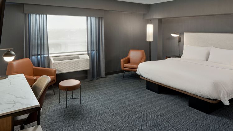 Courtyard Regina Downtown Marriott Room