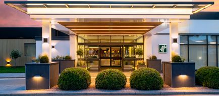 Holiday Inn Coventry Exterior