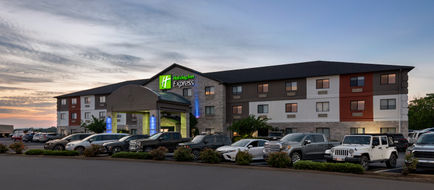 Holiday Inn Express Exterior