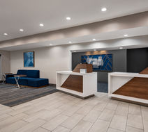 Holiday Inn Express Exterior